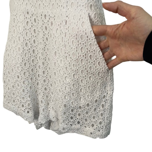 Guess white spaghetti strap lace shorts romper with V-neck and low back - 0 - Picture 3 of 9